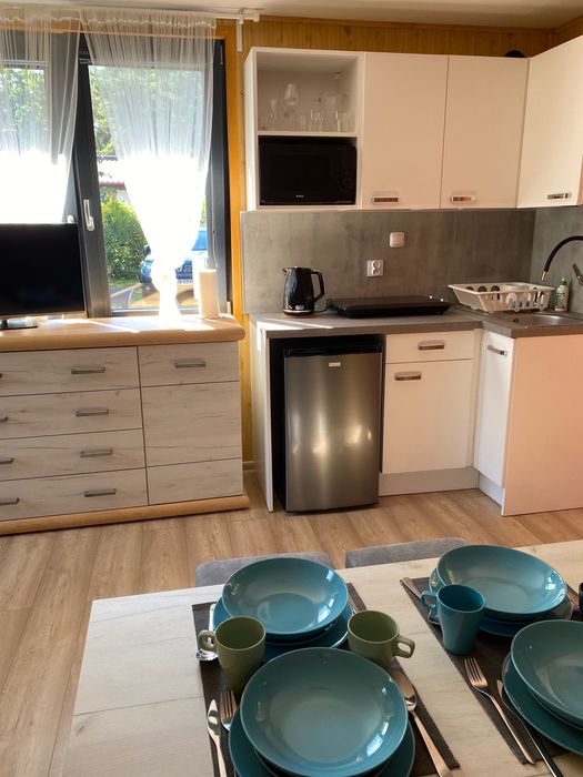 Maj, czerwiec promocyjne pakiety pobytowe. Blisko plaża i las.