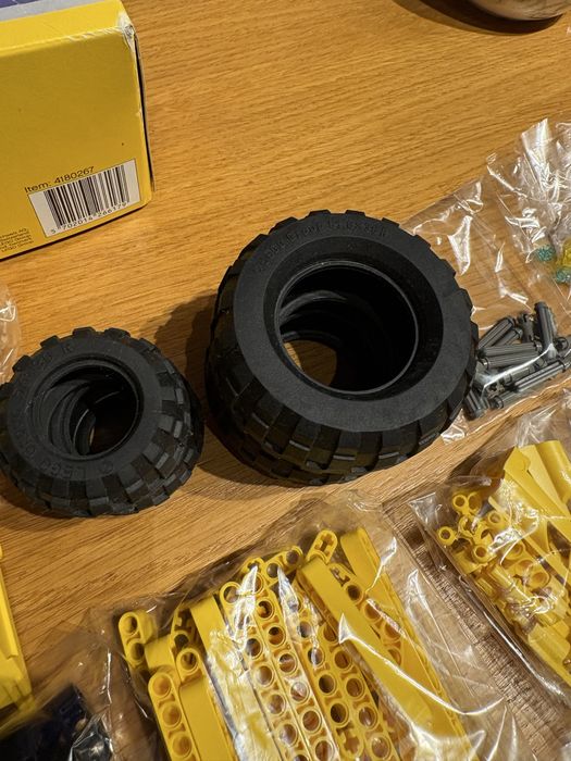 Lego Technic 8455 Backhoe Zestaw w idealnym stanie.