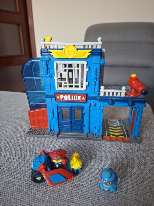 Super zings posterunek policji