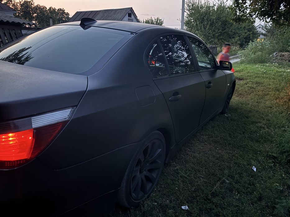 Продам БМВ Е60 530d
