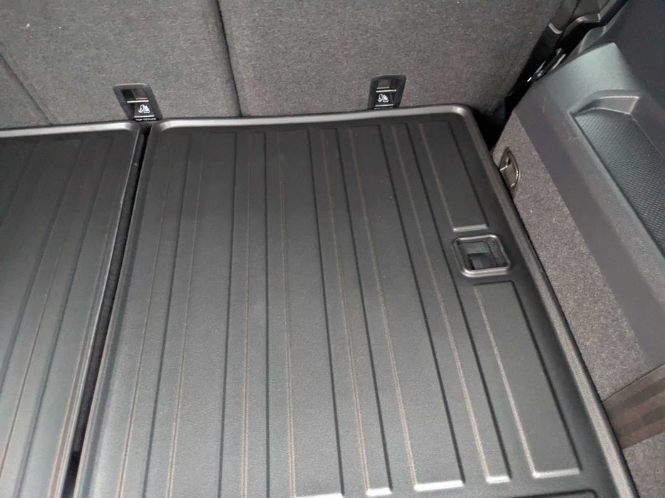 Оригинальный 3D коврик Volkswagen Tiguan Allspace 7 мест в багажник