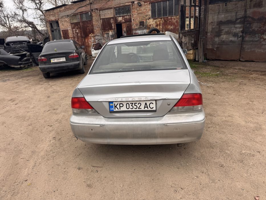 Лансер 9 вираж 1.8