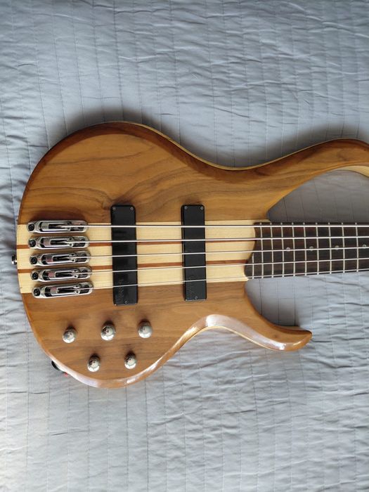 Gitara basowa Ibanez btb 675 NTF F12