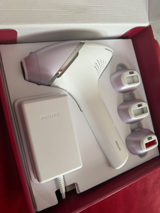 Depiladora a laser Philips Lumea Série 8000 BRI949/00