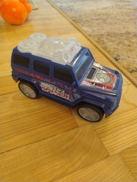 Dickie Streets Beatz Spinner Mercedes G-Claas Muzyczne Auto