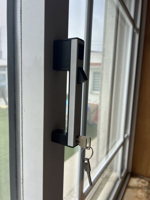 Janela aluminio branco com vidro duplo