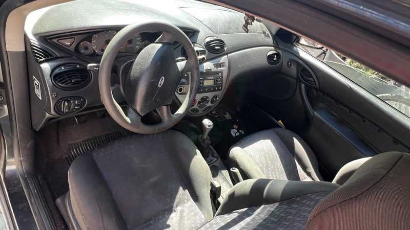 Ford Focus 1.4 16v — photo 5