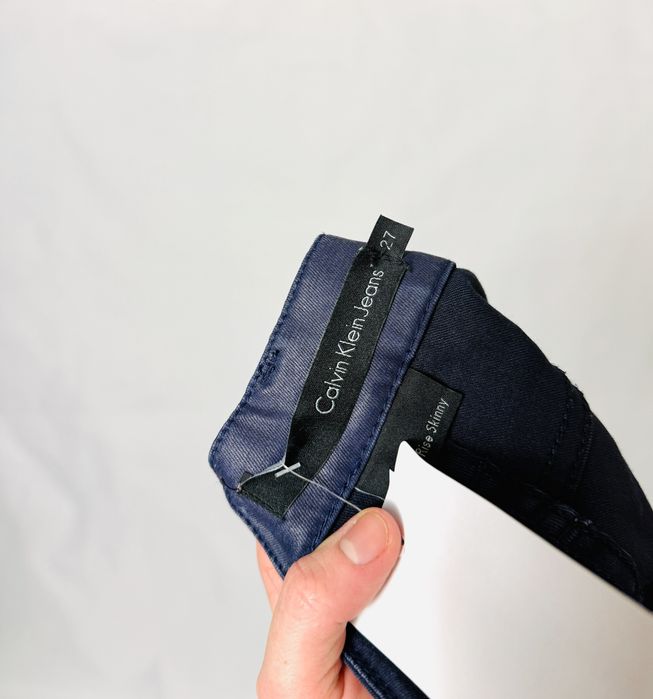 Granatowe spodnie slim XS 34