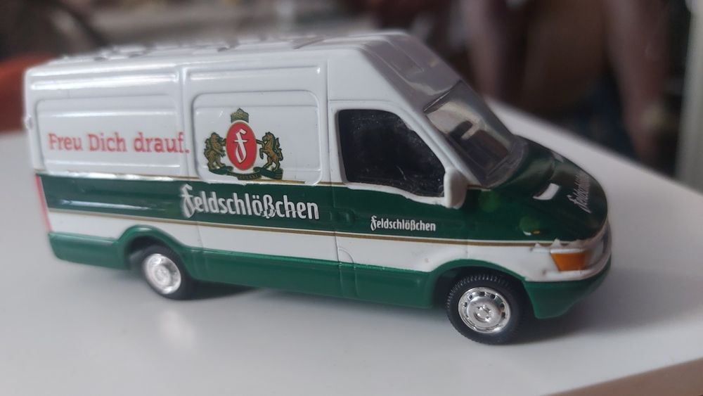 модель фургона Iveco Daily