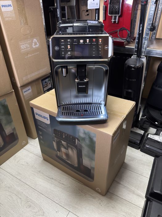 Кофемашина philips 5500 latte go 5547/90 гарантія 1 рік оригінал original