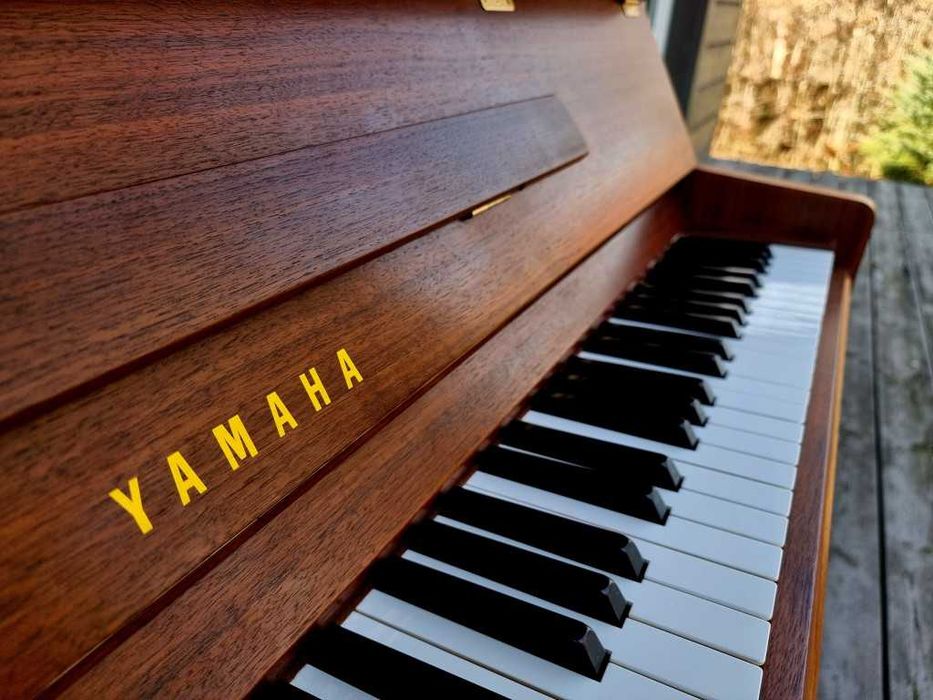 Pianino YAMAHA 104cm 1979r BRĄZOWY PÓŁMAT moderator