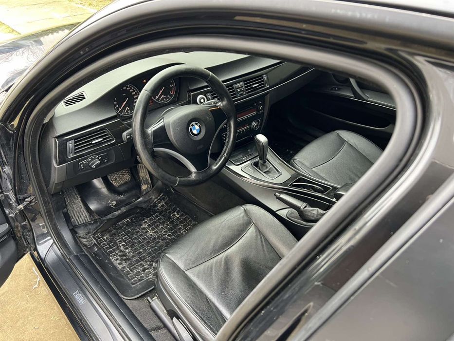 Продам БМВ 318 е90