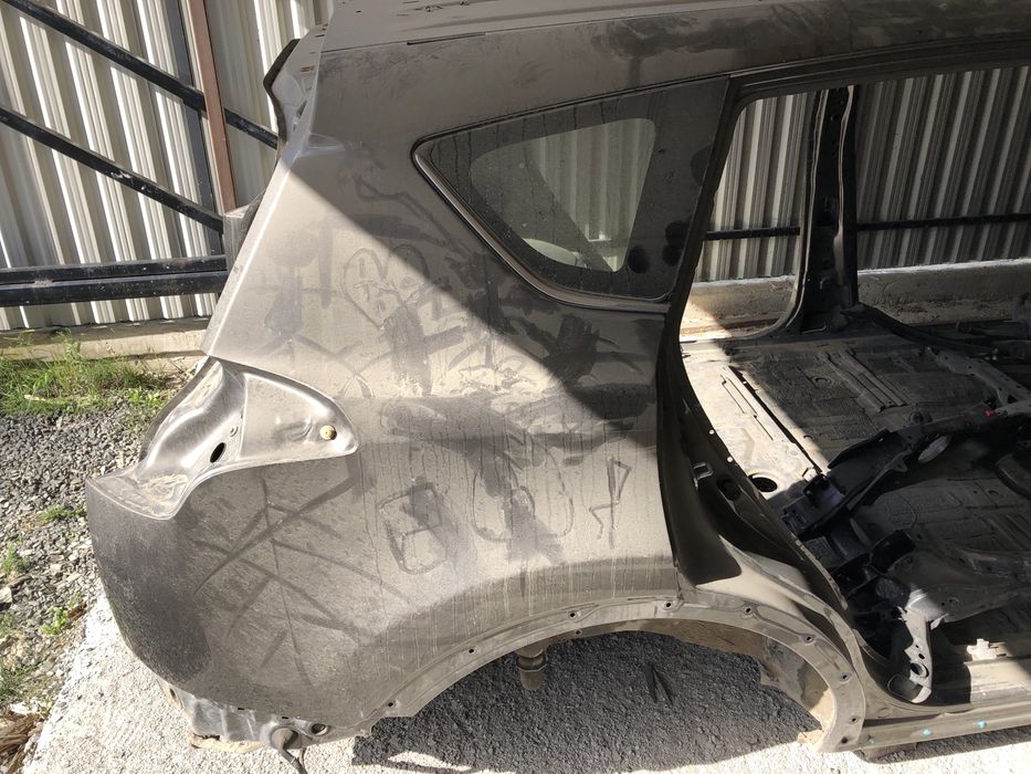 Кузов Rav 4 2016-19 кузовні деталі Ланжерон порог криша задня четверть