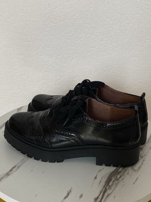 Loafersy “lakierowane”