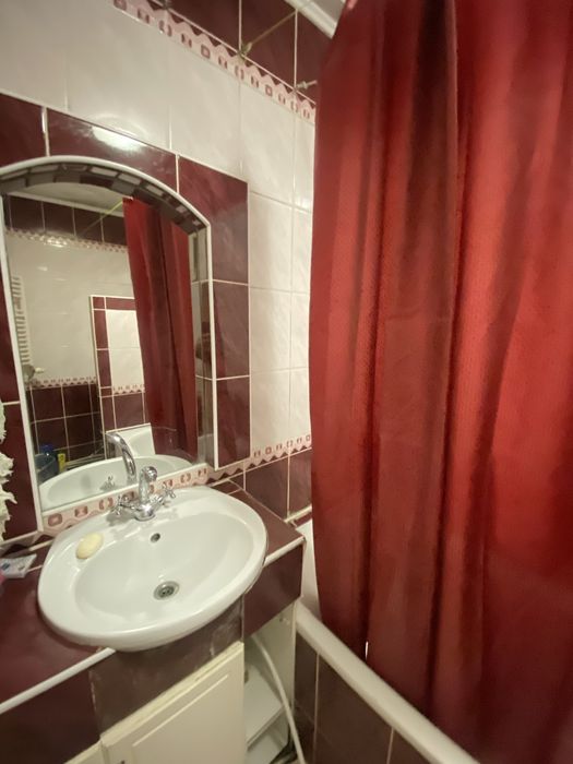 Здається подобово двокімнатна  квартира!! Документи