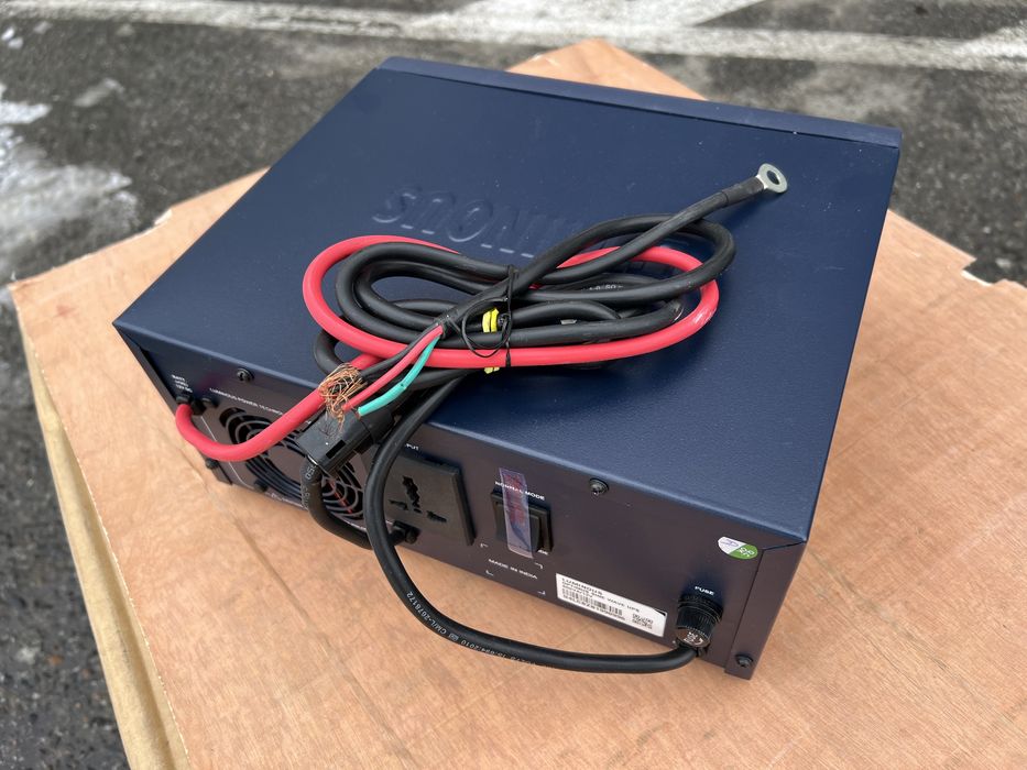 Гибридный инвертор LUMINOUS  1600w UPS, Бесперебойник, Преобразователь