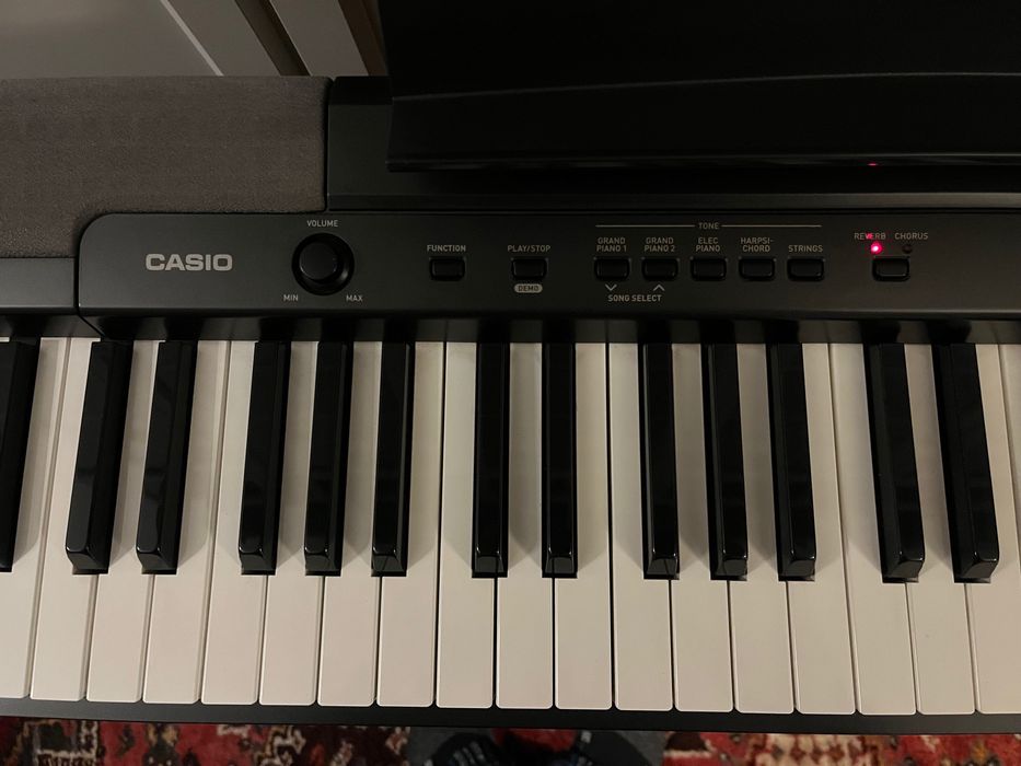 Piano Casio CDP 100  + Móvel