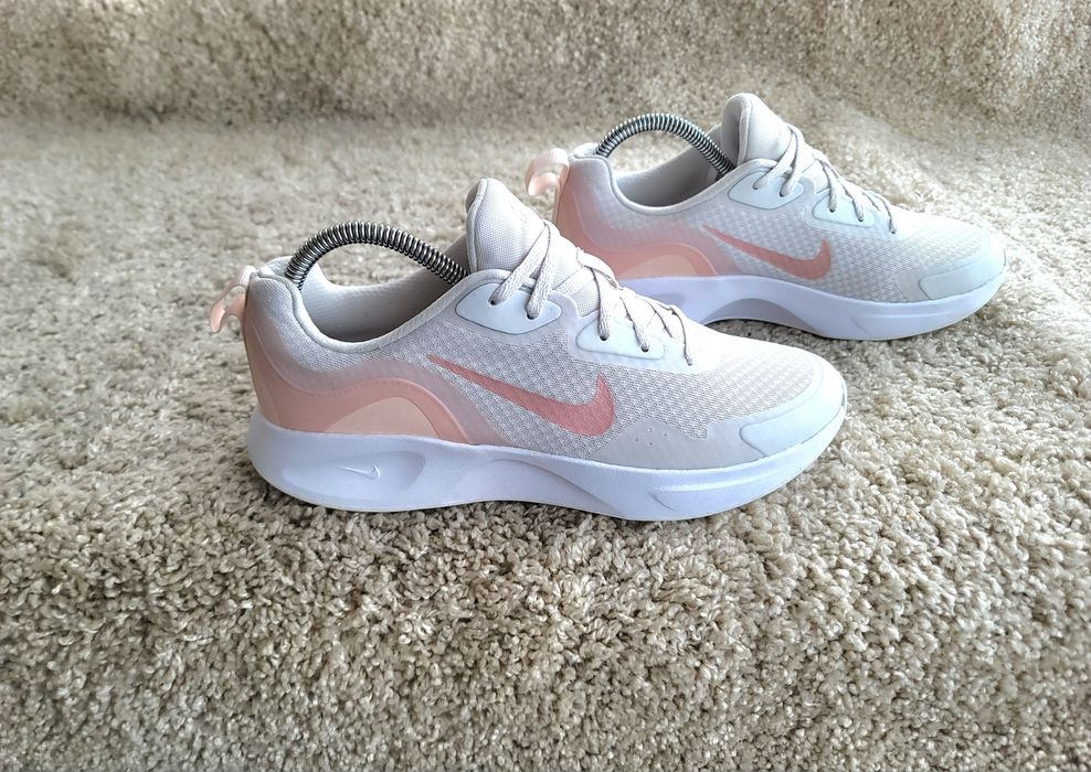 NIKE Wearallday р 39-40 Орігинал! Бігові кроссовки