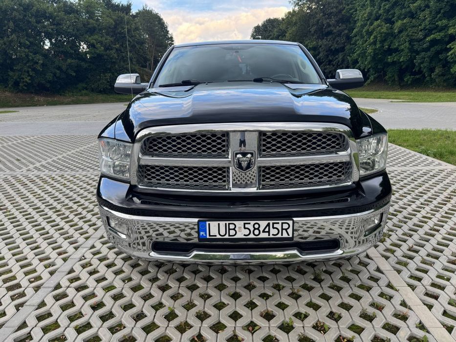 Dodge Ram 1500 Laramie  5.7 hemi 4x4