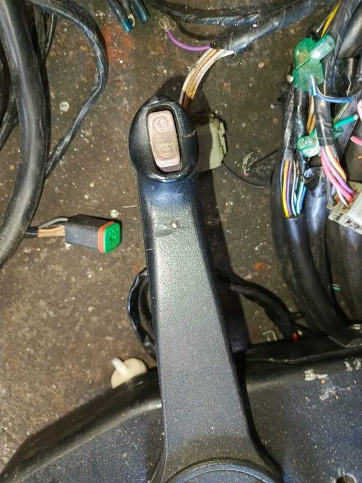 silnik zaburtowy JOHNSON 110 KM V4 stopa L