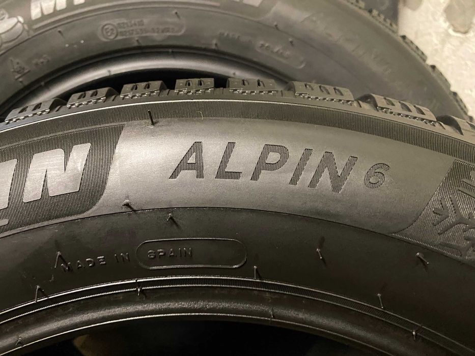 205 60 16 (96H) пара шин Michelin Alpin 6