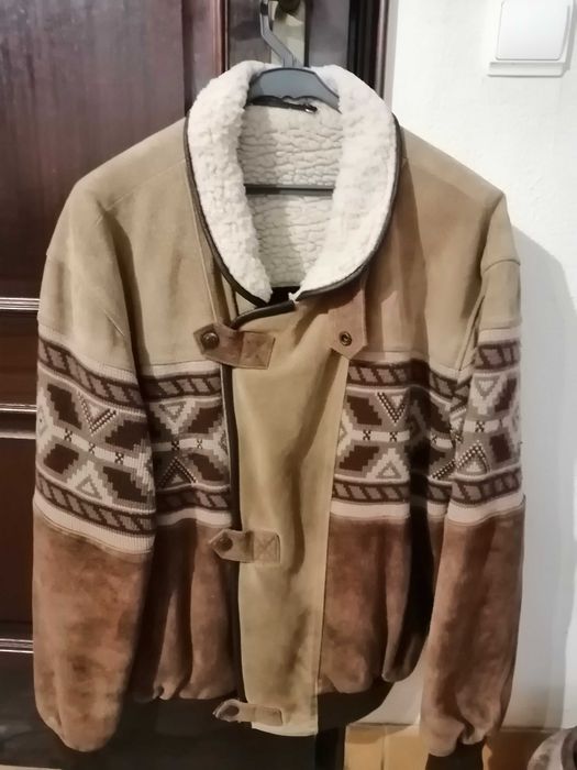 Blusão em. Camurça forrado