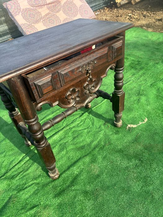 Mesa romantica em madeira