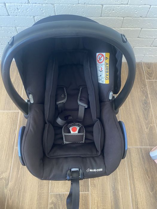 Продам автокрісло-переноску Maxi-Cosi для новонародженого