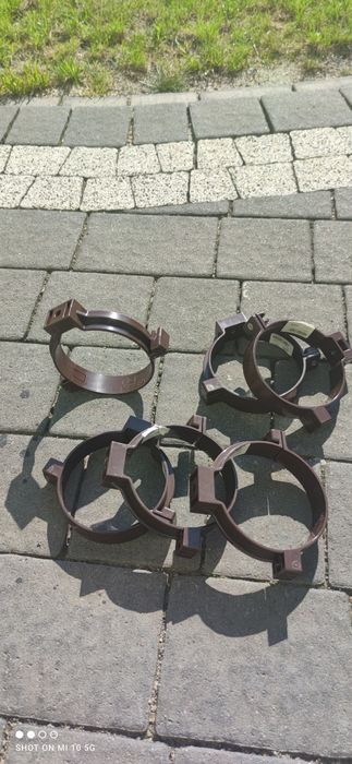 Obejma do rury        .