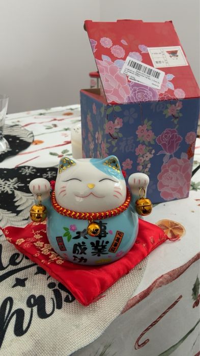 Skarbonka kot maneki-neko szczęścia porcelanowa