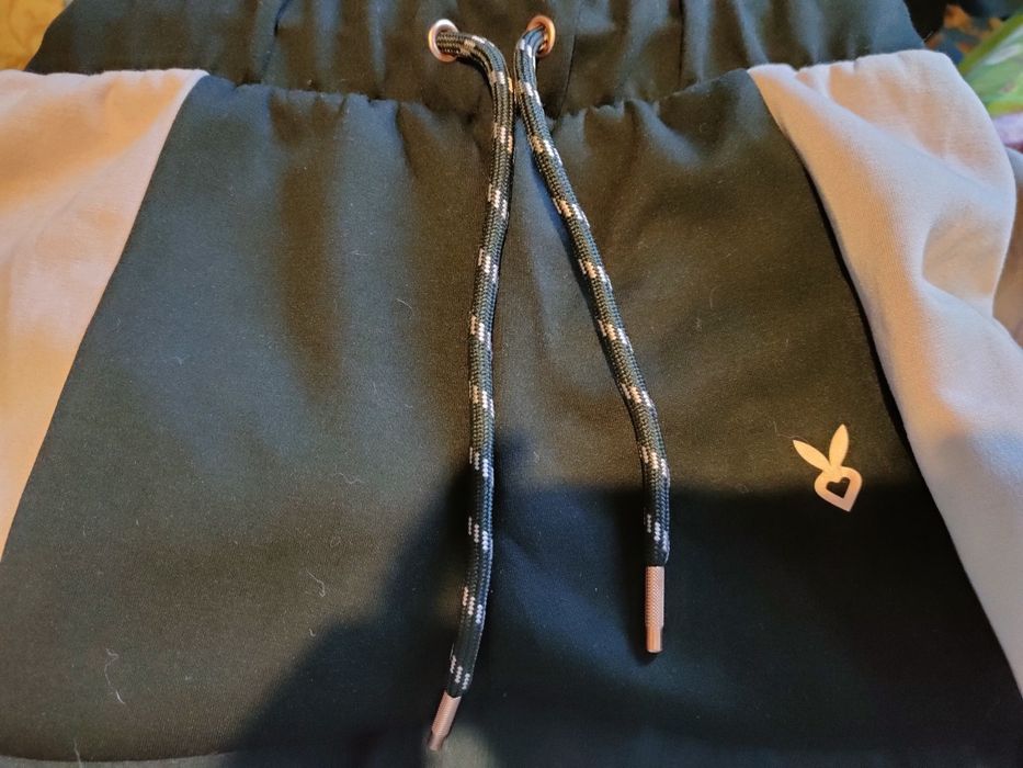 Спортивні штани.