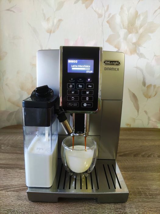 Кавомашина Delonghi Dinamica