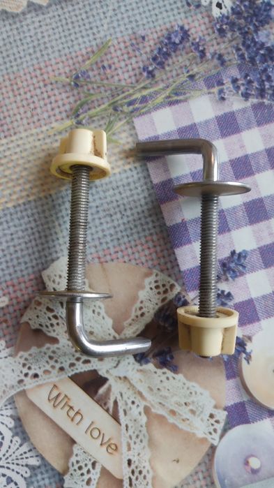 Крышка унитаза с сиденьем,крепление