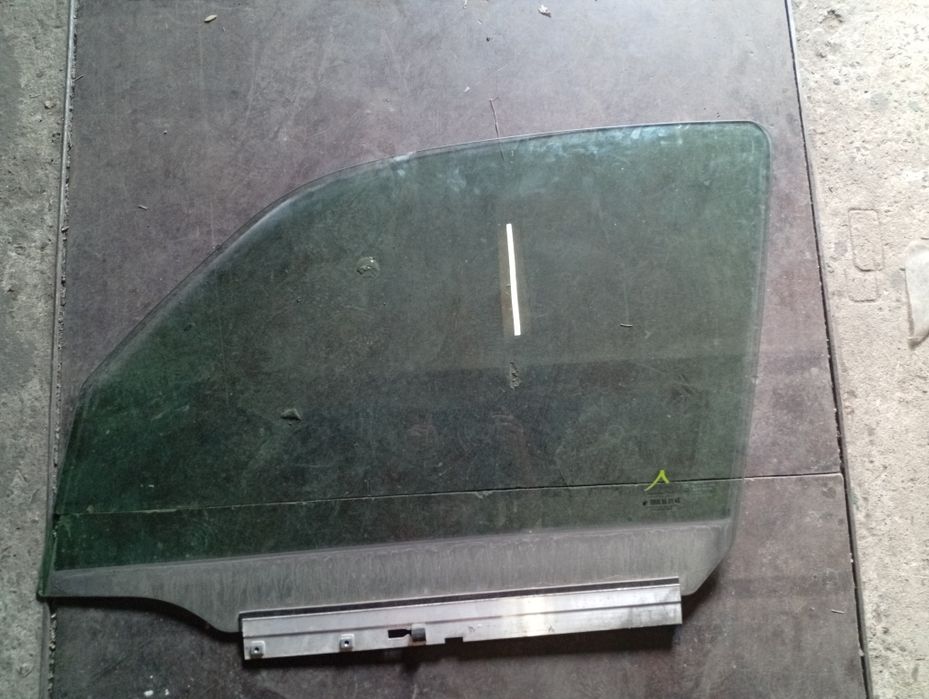 Скло ліве Opel meriva