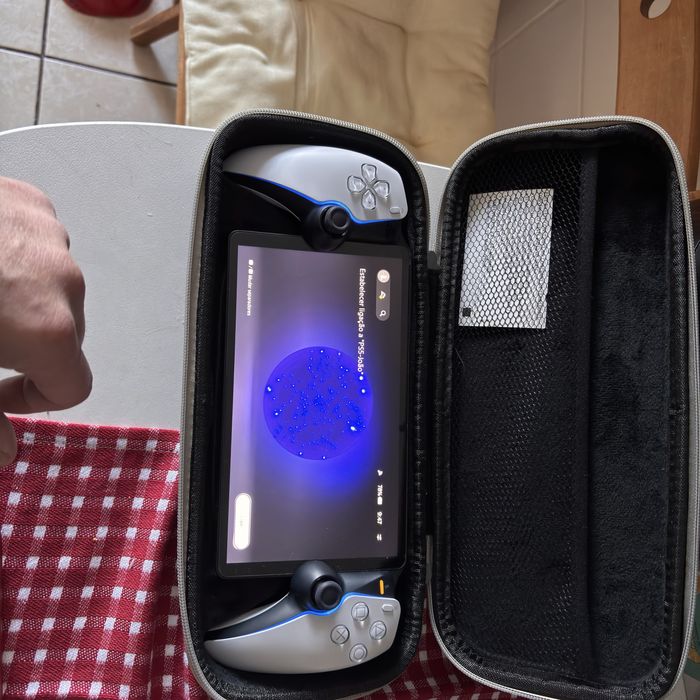 Playstation Portal com capa e pelicula