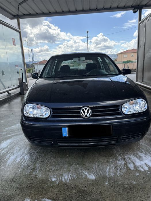 Volkswagen    Golf