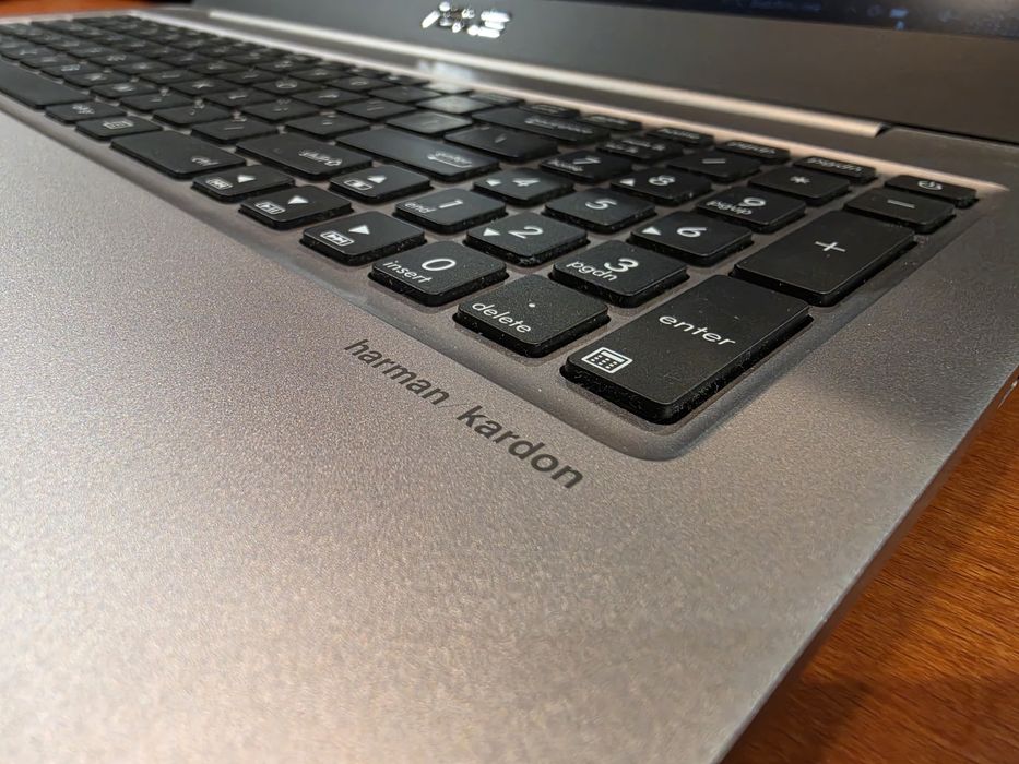 ASUS ZenBook UX510UX | Harman Kardon | i5 | 1.1TB | + Torba HAMA