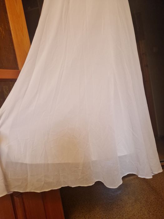 Весільна сукня біла