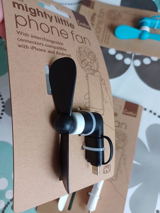 Wiatrak do smartfona/tableta. Super gadżet. Cena.