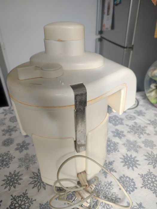 Соковижималка Журавінка -2