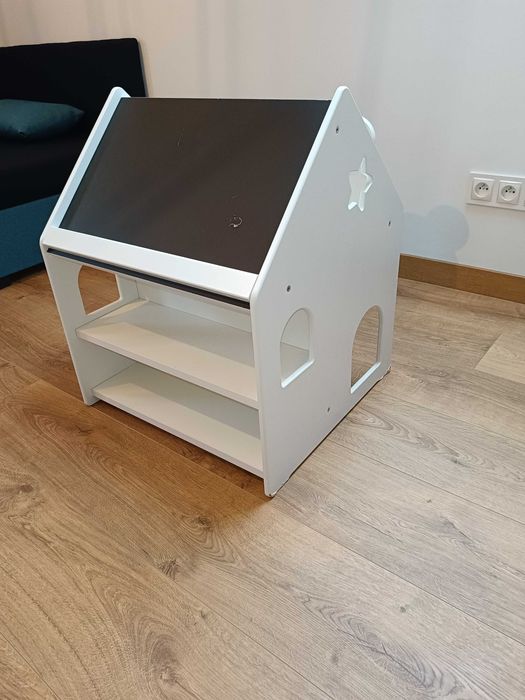 Biurko z krzesłem dla dziecka