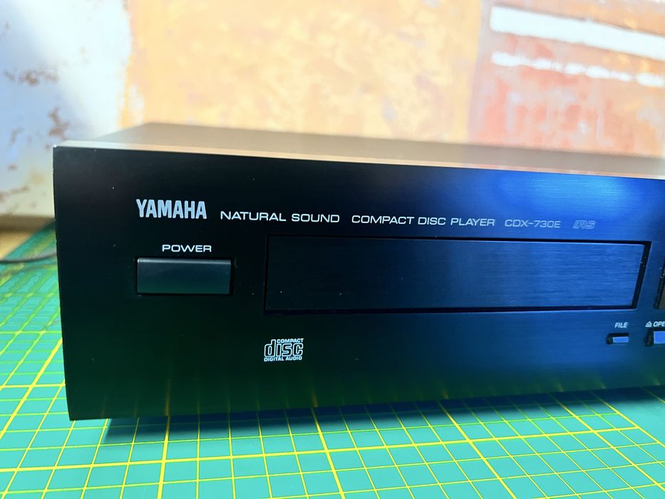 Yamaha  CDX - 730E odtwarzacz cd