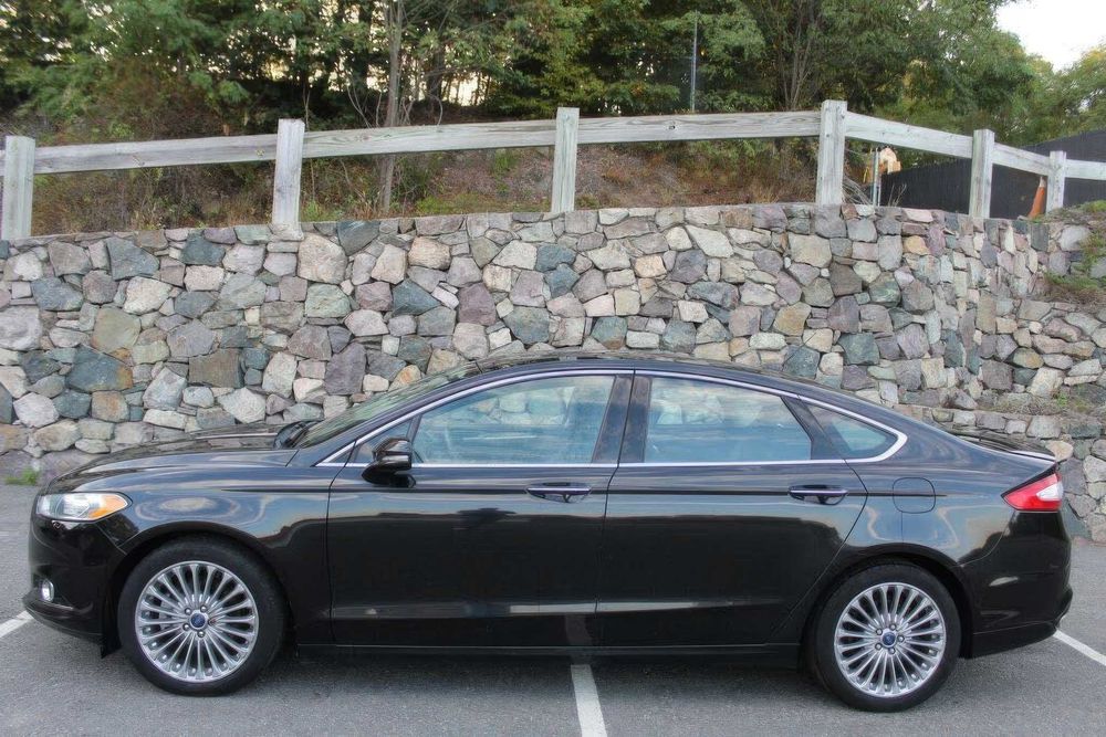 Ford Fusion Titanium      2013