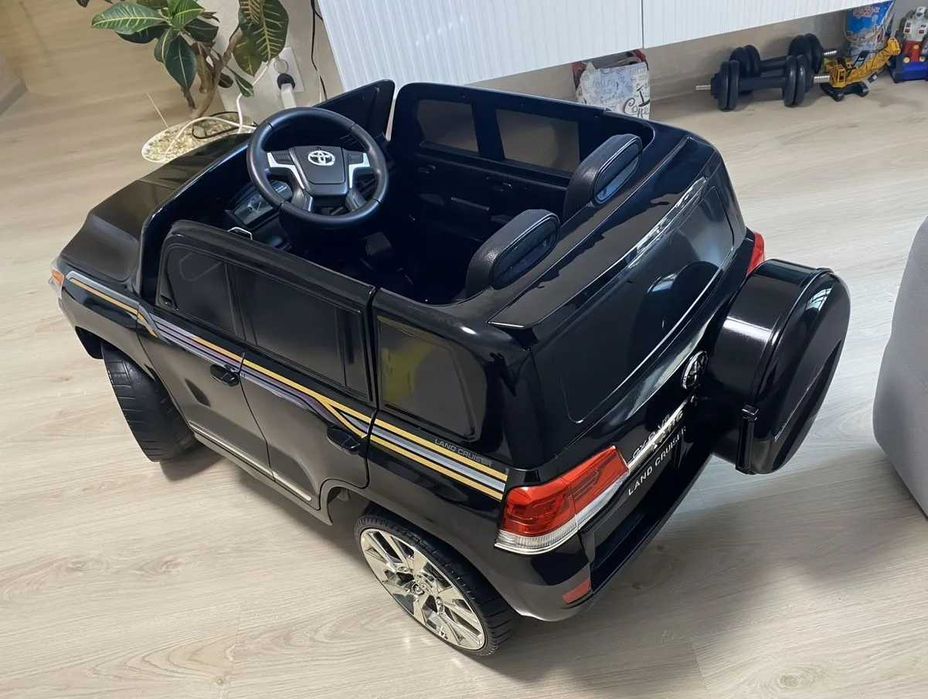 Детский электромобиль Toyota Land Cruiser 200