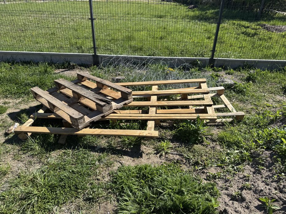 Oddam palety, plyty osb i słupki drewniane
