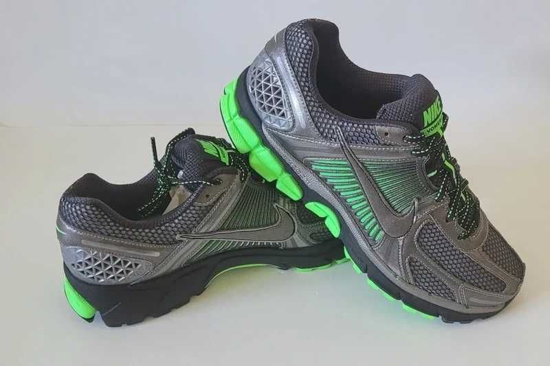 Nike Zoom Vomero 5 SE Metallic Pewter Tamanho 43 Novas