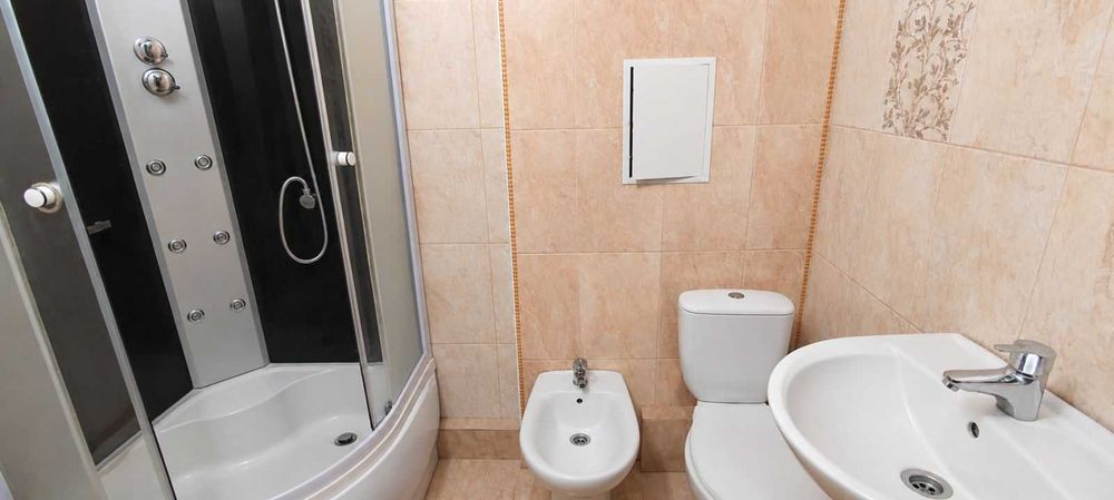 Продажа 2-х к. квартиры с автономным отоплением в Корабельном районе.