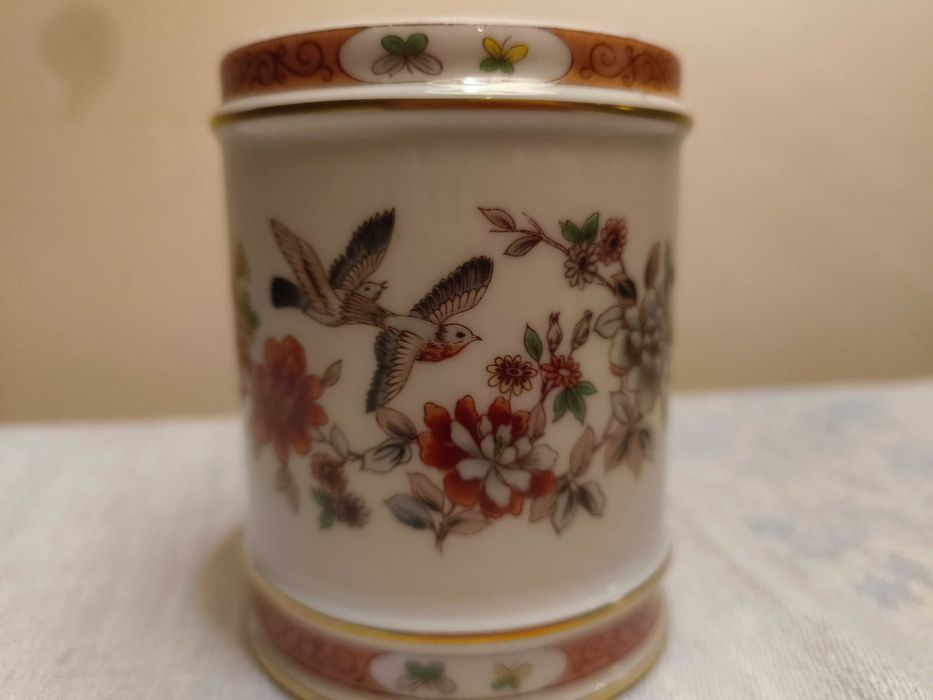 Pote / Potiche / Caixa porcelana Vista Alegre, decoração Magnólia