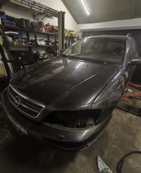 Opel Omega kombi  3.0v6 wszystkie części