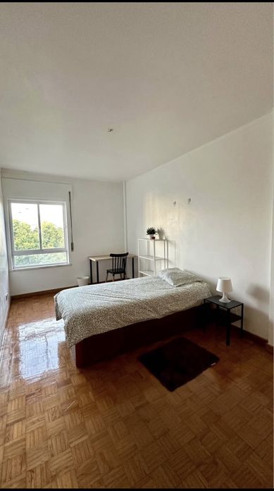 Quarto em Alfragide